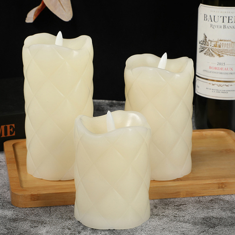 Diamond-pattern Flameless LED Pillar Candles with Waved Top & Remote Color:7.5*10cm 2